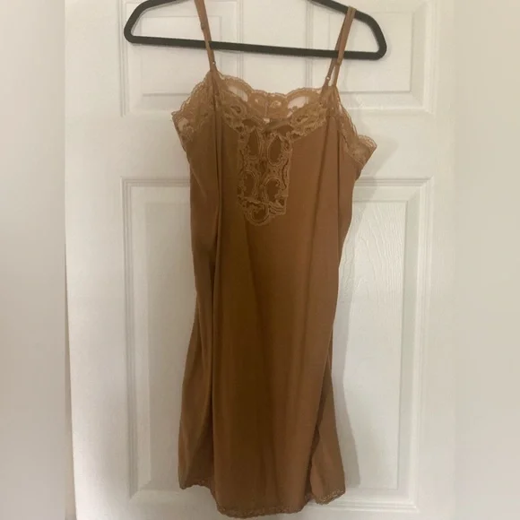 Spell Love Lace Slip, Caramel, Size Large - Picture 4 of 7